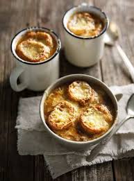 Soupe A L Oignon La Meilleure Ricardo Recipe Food Confort Food French Onion Soup