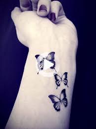 20 Ideas De Tatuaje De La Mariposa Muneca Que Nunca Puede Ir Mal Para Cualquier Chica White Butterfly Tattoo Wrist Tattoos For Women Small Butterfly Tattoo