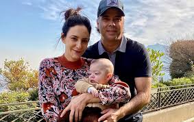 Lookup any name in just 2 easy steps. Hijo De Fernando Gonzalez Con 9 Meses Acompana A Su Papa En Campanas Y Bromea Con Arturo Vidal Meganoticias