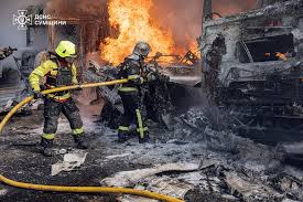 Ukraine hits Moscow refinery again as Zelenskiy seeks Trump's support for peace deal
