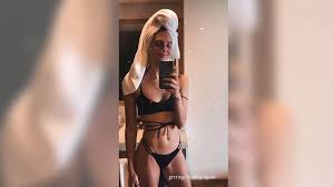 Teil 2 unsere kleinen reise. Gntm Model Simone Kowalski Ich Werde Wieder Gesund Bunte De