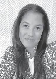 Nora Mahan's Instagram, Twitter & Facebook