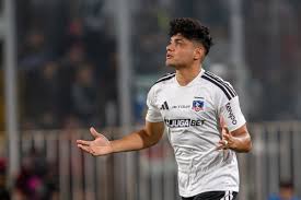 Del “reclamo” a Ortiz al “toma y hazlo”: La rebelión futbolística de Claudio Aquino en Colo-Colo
