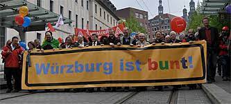 Der bezirksverband unterfranken ist offizieller partner im bündnis würzburg ist bunt. Ein Wunderbares Bild 8 000 Menschen Gegen Nazis In Wurzburg Belltower News