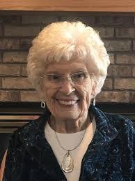 Lacey Geiger's Instagram, Twitter & Facebook