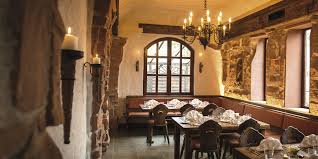 Thomas bachmann ist allgemeinarzt, hausarzt, praktischer arzt mit der zusatzbezeichnung proktologie in münchen. Quereinsteiger Die Drei Von Der Tafelrunde