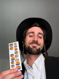 Yaakov Levy's Instagram, Twitter & Facebook