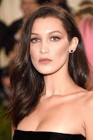 What Should I Do With My Hair 11 Boring Hair Hacks From Celebs I Am Co Bella Hadid Hair Brunette Makeup Brunette Hair Color