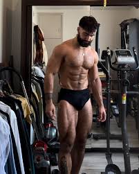 Images tagged with nathan zambon, body – @pamyuite on Tumblr