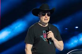 Elon Musk's Effort to Kill Deal Leaves Twitter With Only Bad Options -  Bloomberg