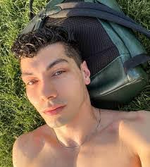 Royce Lawrence's Instagram, Twitter & Facebook