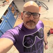 A year after it happened, Uber is providing details about a data breach  that affected 57 MILLION riders and thousands of drivers:  http://on.wcvb.com/2jKvj5F SHARE with anyone you know uses the ride-sharing  service.