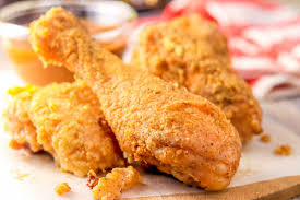 Lupa mengeringkan ayam dengan sempurna yang berujung pada tepung tidak menempel merata, sehingga muncul gumpalan. Beberapa Resep Fried Chicken Untuk Jualan Lintas Usaha