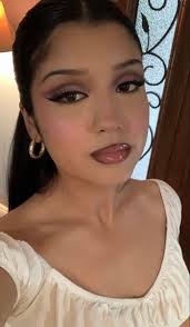 Alayna Thomas (alayna2444)