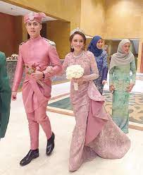 Kebaya pengantin muslim warna putih list harga daftar harga baju. Baju Kahwin Pink Belacan Baju Pengantin Pink Diary Hijaber