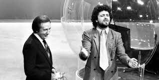 Lo faccio solo quando sono ubriaco. Beppe Grillo Quando Faceva Il Comico Il Post