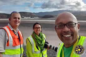 Boeing 757-200 Lands