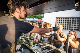 Burritos Magst Du Sie Lieber Scharf Oder Mild Wir Sind Gespannt Celebratestreetfood Catering Caterer Events Busi Catering Burritos Catering Business