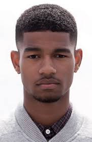 Schickt mir einfach mal eure lieblingsfrisuren (mit nem link) oder schreibt den schnitt das ist zurzeit sehr modisch und ich finde es auch persönlich als mein favorit. Frisuren Des Schwarzen Kerls Frisuren Kerls Schwarzen Afro Hairstyles Men Afro Men Black Hairstyles Crochet
