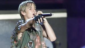 Langsam beginnt er, seine verhaßte familie zu vermissen. 25 Jahre Kevin Allein Zu Haus So Sehen Die Stars Heute Aus Bunte De