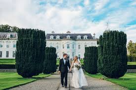 Wedding information for brides in ireland. 8 Irish Wedding Traditions Cultural Customs We Love