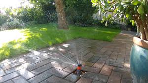 Meine schwester, emilia, fegt jeden abend den boden und wäscht nach dem abendessen das geschirr. Rasen Sprengen Ist Verboten Hierauf Beim Bewassern Achten