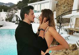We did not find results for: Koha E Kavajes Burri I Modeles Angela Martini Dragos Savulescu I Eshte Vetedorezuar Autoriteteve Italiane Mediet Vendase Shkruajne Se Savulescu I Cili Rreth Nje Viti Ishte Ne Arrati Eshte Dorezuar Ne