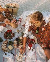 Das nächste picknick steht an. Bruwho Lisa Danielle Http Styleclassandmore Tumblr Com Lebensmittel Essen Strand Picknick Sommer Picknick