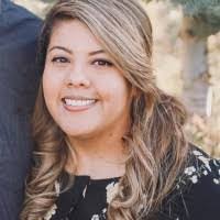 Leslie Calderon's Instagram, Twitter & Facebook