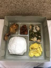 Menu dinner lezat namun sehat yang bisa kamu makan di malam hari yang pertama adalah kolaborasi antara gurihnya keju dan telur. Ini Menu Makanan Pasien Covid 19 Di Wisma Atlet