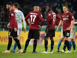 Schönen hannover 96 wallpaper mit logo, holz und seil. Wende Gegen Wolfsburg Hannover 96 Braucht Unbedingt Punkte Rhein Zeitung