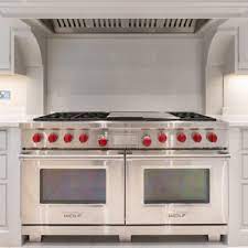 Architektur wolf kitchen appliances sub zero and 51703 kitchen via wolf dual fuel range cooker luxury bespoke kitchen humphrey via pinterest.co.uk. Dual Fuel Cooking In Your Kitchen With A Wolf Range Cooker Kitchen Appliances Advice Nicholas Bridger
