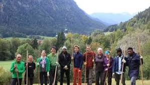 Dieser ratgeber beleuchtet detailliert, ab wann sie ihren rasen ruhigen gewissens mähen können. Reise News Rasenmahen In Den Alpen Und Wandern Um Gilleje Reise