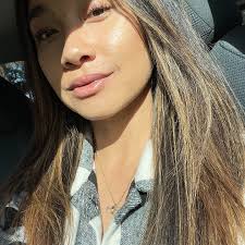 When you finally start to honor your 𝘱𝘦𝘢𝘤𝘦 + 𝘱𝘭𝘢𝘺 over the  pressure to be productive ⁣ ⁣ After I lost the baby, I promised myself I  would learn to slow down,