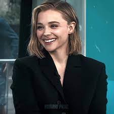 Hollie Tate's Instagram, Twitter & Facebook