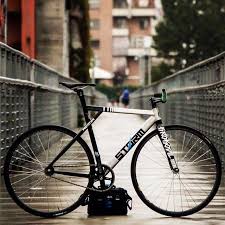tight and aggressive lopro riser fixed fixedgear track trackbike pista velo 自転車