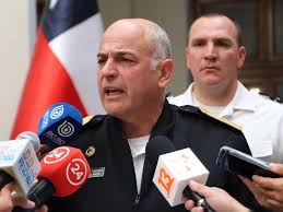 Solo cambiará en los días de nochebuena y nochevieja que queda establecido en un horario comprendido entre la 1:30 y las 6:00. Confirmado Este Es El Horario De Toque De Queda Para Hoy Viernes En La Region De Valparaiso Diario El Observador