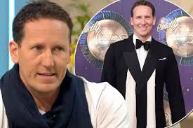 Brendan Cole says he's 'entitled to opinion' in row over 'irresponsible'  face mask post