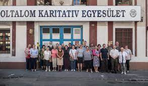 A nav azért tartott házkutatást az oltalom karitatív egyesület dankó utcai székházában, mert a szervezet a gyanú szerint a dolgozóktól . Oltalom Karitativ Egyesulet Nem Mondunk Le Senkirol Https Index Hu Nagykep 2018 06 29 Nem Mondunk Le Senkirol Facebook