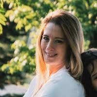 Carolyn Dolan's Instagram, Twitter & Facebook