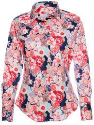 Elles veulent rester belles et élégantes dans tous les cas. Chemisier Femme Fleurs Japonaises Cintre