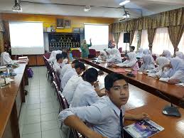 Mengkhususkan diri dalam perundingan perniagaan melalui kursus dalam talian 100% yang dikemas kini ini, yang akan membolehkan anda menguruskan semua cukai, tenaga kerja dan tanggungjawab. Taklimat Kerja Kursus Mata Pelajaran Perniagaan Tingkatan 5 2018 Be The Best Beat The Rest