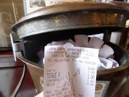 Al gambrinus tre ospiti d'eccezione come luigi alfredo ricciardi, bruno modo e livia lucani. Napoli Il Caffe Gambrinus A Favore Dell Associazione Ciro Vive Zerottantuno Notizie Dal Golfo