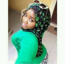 А́йша бинт абу́ бакр — третья, самая младшая жена пророка мухаммеда, дочь праведного халифа абу бакра и умм руман, «мать верующих». Yar Bariki Littafi Na Daya Complete