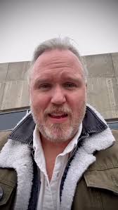 Want to share a little love for graphic designer and illustrator Marc Audet  of @ottawagigposters. Marc turned a photo I snapped of the sunset into the  cover artwork for the latest single, “