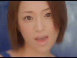 浜崎あゆみさんは1999年1月1日に発売された1stアルバム 「a song for ××」 でいきなり オリコンランキング1位 を獲得します。 æµœå´Žã‚ã‚†ã¿ Poker Face Short Ver Youtube