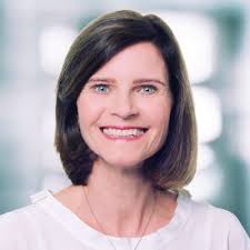 I was so touched and surprised when last Thursday I came to my office where  I found cake and balloons