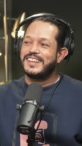 ¡Nuevo episodio ya disponible! , Esta semana hablamos con Ron Chávez, un  actor, productor y comediante venezolano conocido por su trabajo en el  mundo de la improvisación humorística, o La Impro. Desde ...