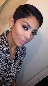 It's time to hug your natural short hair. 35 Natural Short Hairstyles For Black Women 10 Jpg 500 881 Pixeles Short Hair Styles African American Short Hair Styles Easy Short Hair Styles