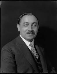 Hakkâri'ye gitmeden öncesi dönemlerde kaleme aldığı öykülerinde ferit edgü, yaşamın anlamsızlığını öykü kişilerinin kişisel kaygılarını, bunalımlarını. Npg X184693 Ahmet Ferit Tek Portrait National Portrait Gallery